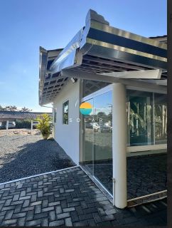 Terreno Comercial com 1532,63m² com casa para vender com 2 quartos 1 suítes em Balneário Piçarras. Ref. 397