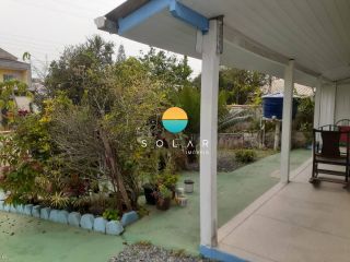 Casa à venda com 2 suítes em um terreno de 525m² em Balneário Piçarras. Ref. 400