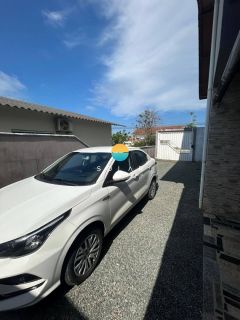 Excelente sobrado com 3 dormitórios e 02 salas comerciais em uma das principais ruas de Penha - SC. Ref. 418