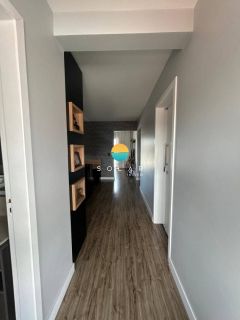 Excelente sobrado com 3 dormitórios e 02 salas comerciais em uma das principais ruas de Penha - SC. Ref. 418