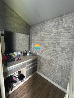 Excelente sobrado com 3 dormitórios e 02 salas comerciais em uma das principais ruas de Penha - SC. Ref. 418