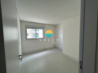 Apartamento à Venda no SUMMER HOME CLUB, Pé na Areia com vista para o MAR - Balneário Piçarras. Ref. 427