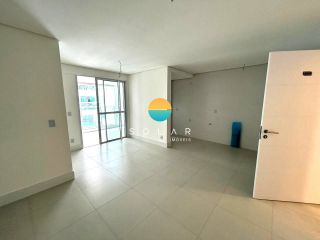Apartamento à Venda no SUMMER HOME CLUB, Pé na Areia com vista para o MAR - Balneário Piçarras. Ref. 427