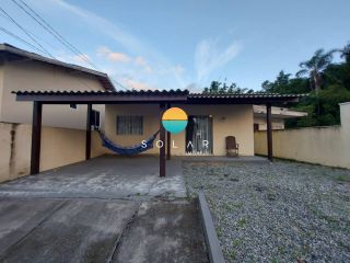 Casa Exclusiva em Terreno de 322m² a Poucos Metros da Praia e do Beto Carrero. Ref. 436