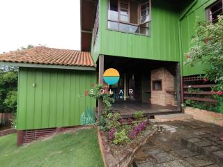 Casa Com Vista Ampla Para o Mar à Venda, com 3 dormitórios em um terreno de 980m², a aprox. 280m da Praia Grande em Penha/SC. Ref. 442