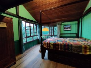 Casa Com Vista Ampla Para o Mar à Venda, com 3 dormitórios em um terreno de 980m², a aprox. 280m da Praia Grande em Penha/SC. Ref. 442