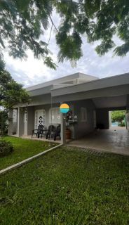 Casa Para Vender com 2 suítes e mais 02 dormitórios, aprox. 100m da Praia Grande em Penha/SC. Ref. 450
