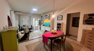 Casa Para Vender com 2 suítes e mais 02 dormitórios, aprox. 100m da Praia Grande em Penha/SC. Ref. 450