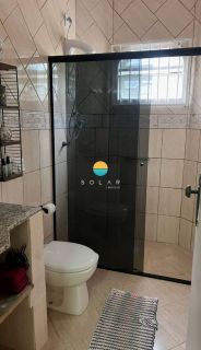 Casa Para Vender com 2 suítes e mais 02 dormitórios, aprox. 100m da Praia Grande em Penha/SC. Ref. 450