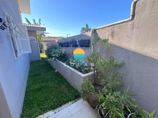 Casa Para Vender com 2 suítes e mais 02 dormitórios, aprox. 100m da Praia Grande em Penha/SC. Ref. 450