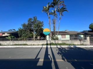 Terreno de 549,12m² com Casa em Localização Próximo do Beto Carrero e Praia da Armação em Penha/SC. Ref. 457