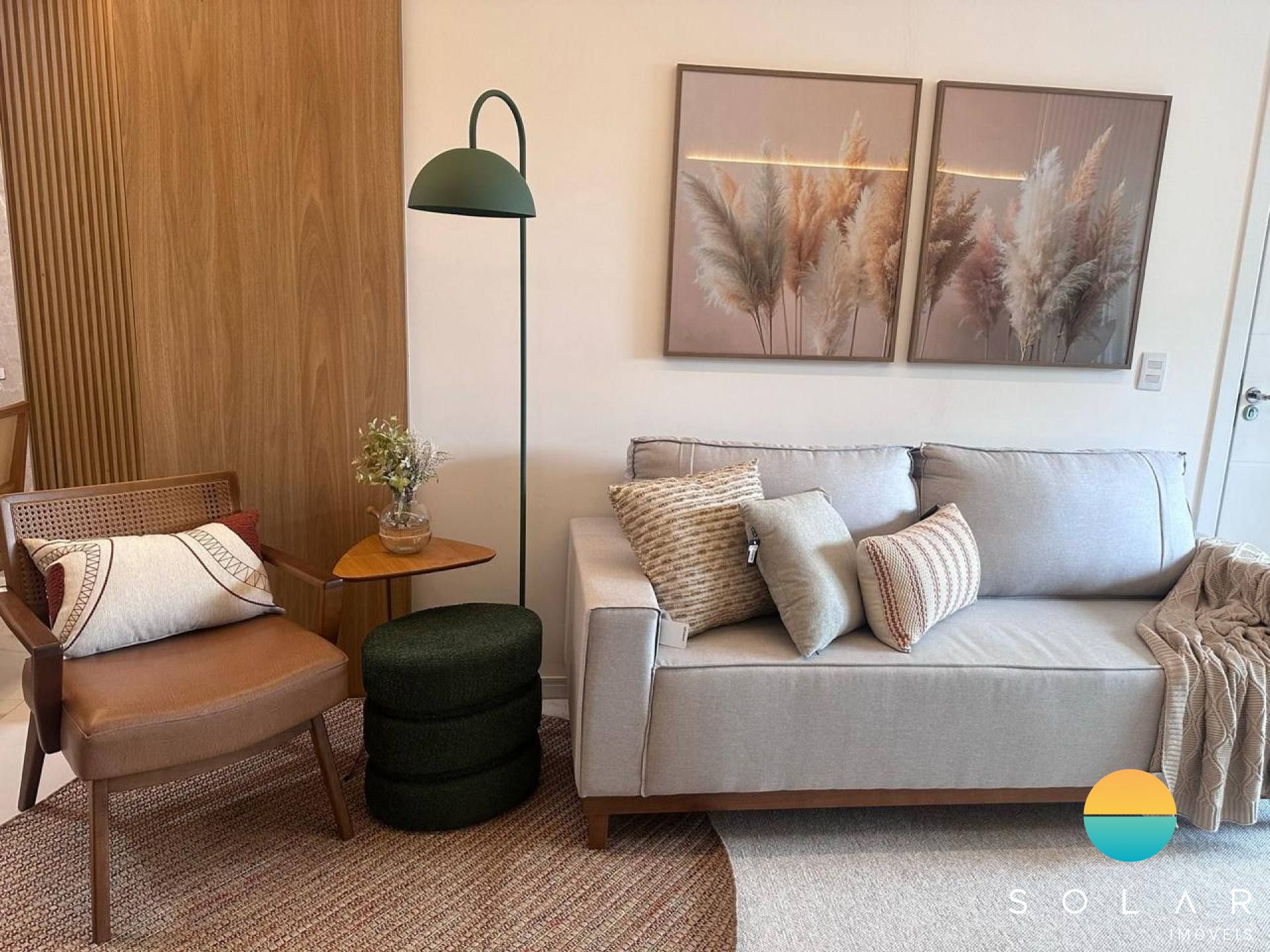 Apartamento Térreo Totalmente Mobiliado com 2 Dormitórios sendo 1 Suíte, em Balneário Piçarras/SC. Ref.468