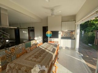 Casa Mobiliada a 200m da praia, com 4 suítes na Praia Grande em Penha /SC. Ref.476
