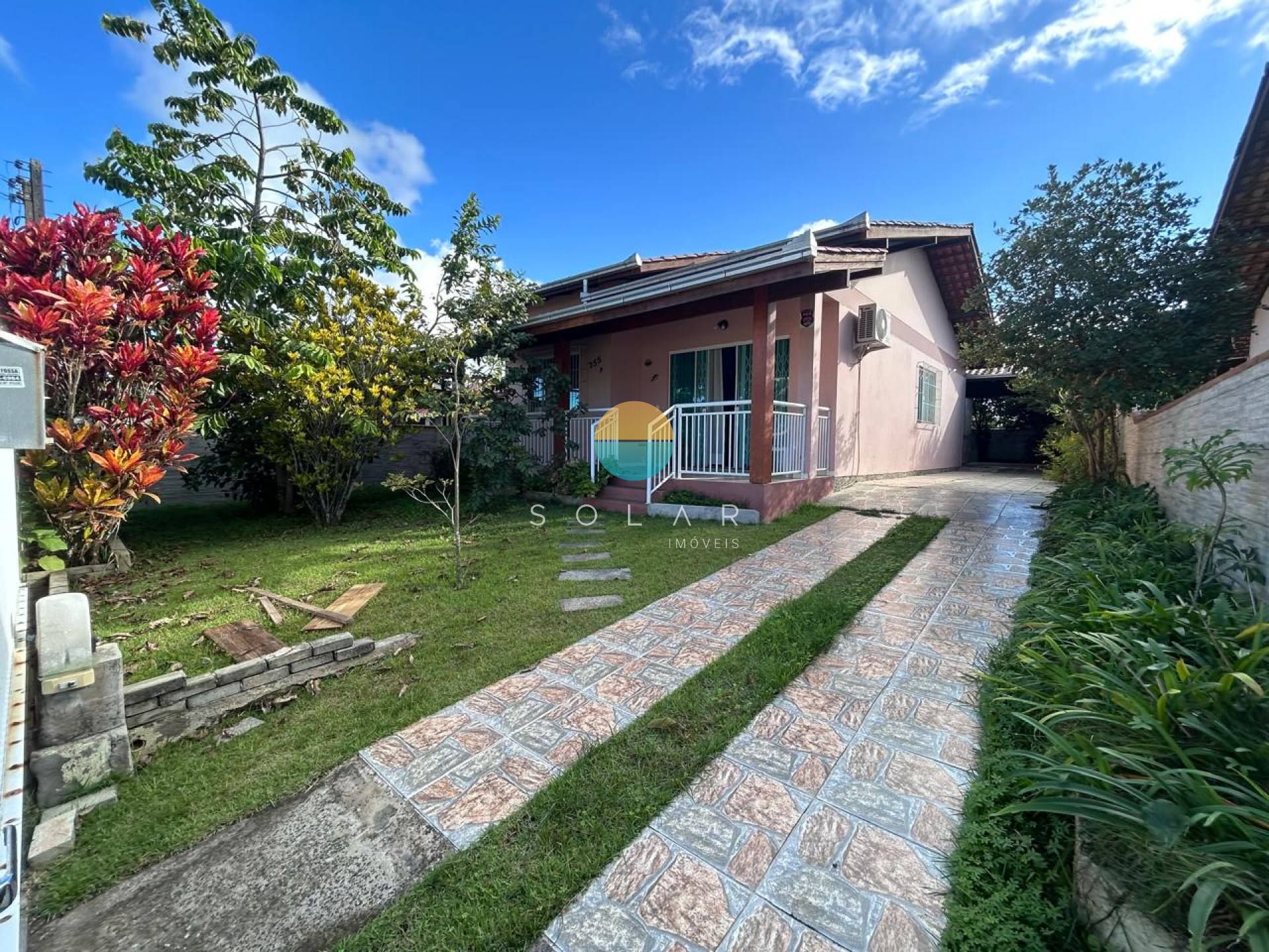 Casa à venda com terreno surpreendente mais Kitinete de 25m² no Centro de Penha/SC. Ref.498