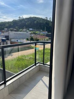 Sobrado com amplo espaço externo e 2 Suítes em Itajuba - Barra Velha/SC. Ref. 490