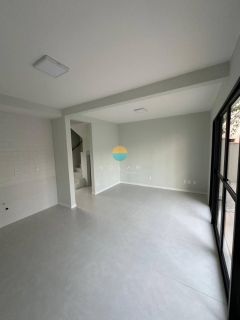 Sobrados à venda com 2 Dormitórios a 70m da Praia da Armação, Penha/SC. Ref.495