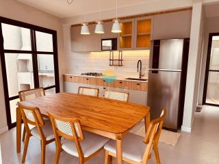 Sobrados à venda com 2 Dormitórios a 70m da Praia da Armação, Penha/SC. Ref.495