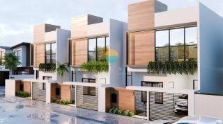 Sobrados Imponentes, Acabamento de Alto Padrão e Localização Estratégica, no bairro Centro em Penha/SC. Ref.496