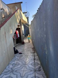 Casa principal mais duas casas! Oportunidade de renda extra! na Armação em Penha /SC. Ref.504