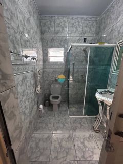 Casa principal mais duas casas! Oportunidade de renda extra! na Armação em Penha /SC. Ref.504
