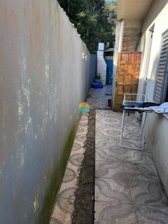 Casa principal mais duas casas! Oportunidade de renda extra! na Armação em Penha /SC. Ref.504