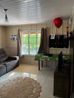 Casa encantadora entre a Praia do Trapiche e a do Cascalho, 150m² de área construída com 3 Dormitórios em Penha / SC. Ref.505