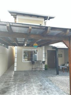 Espetacular sobrado semi mobiliado com 82m² no bairro da Armação do Itapocoroi, Penha /SC. Ref. 513