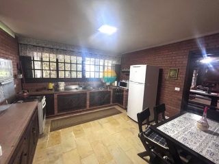 Autêntico pé na areia — 2.709 m² de terreno com acesso direto ao mar, em uma das localizações mais exclusivas de Penha: a deslumbrante Praia do Poá, Penha/SC. Ref. 517