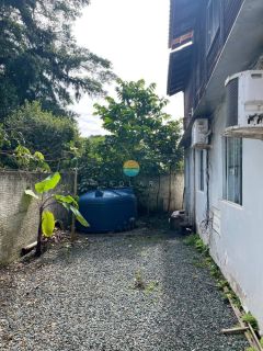 Oportunidade de negócio! Duas casas em um único imóvel com 300m² na Praia da Armação do Itapocory, Penha / SC. Ref. 515