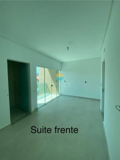 Excelentes Sobrados à venda com 2 suítes com 102m² no bairro da Armação em Penha / SC. Ref. 520