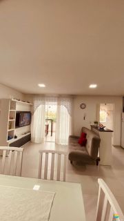 Apartamento de 92m² aprox. 60m da Praia em Armação. Ref. 115