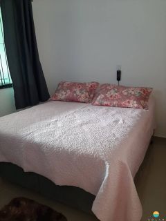 Geminado mobiliado com 2 dormitórios, aprox. 800m da Praia em Bal. Piçarras/SC. Ref. 120