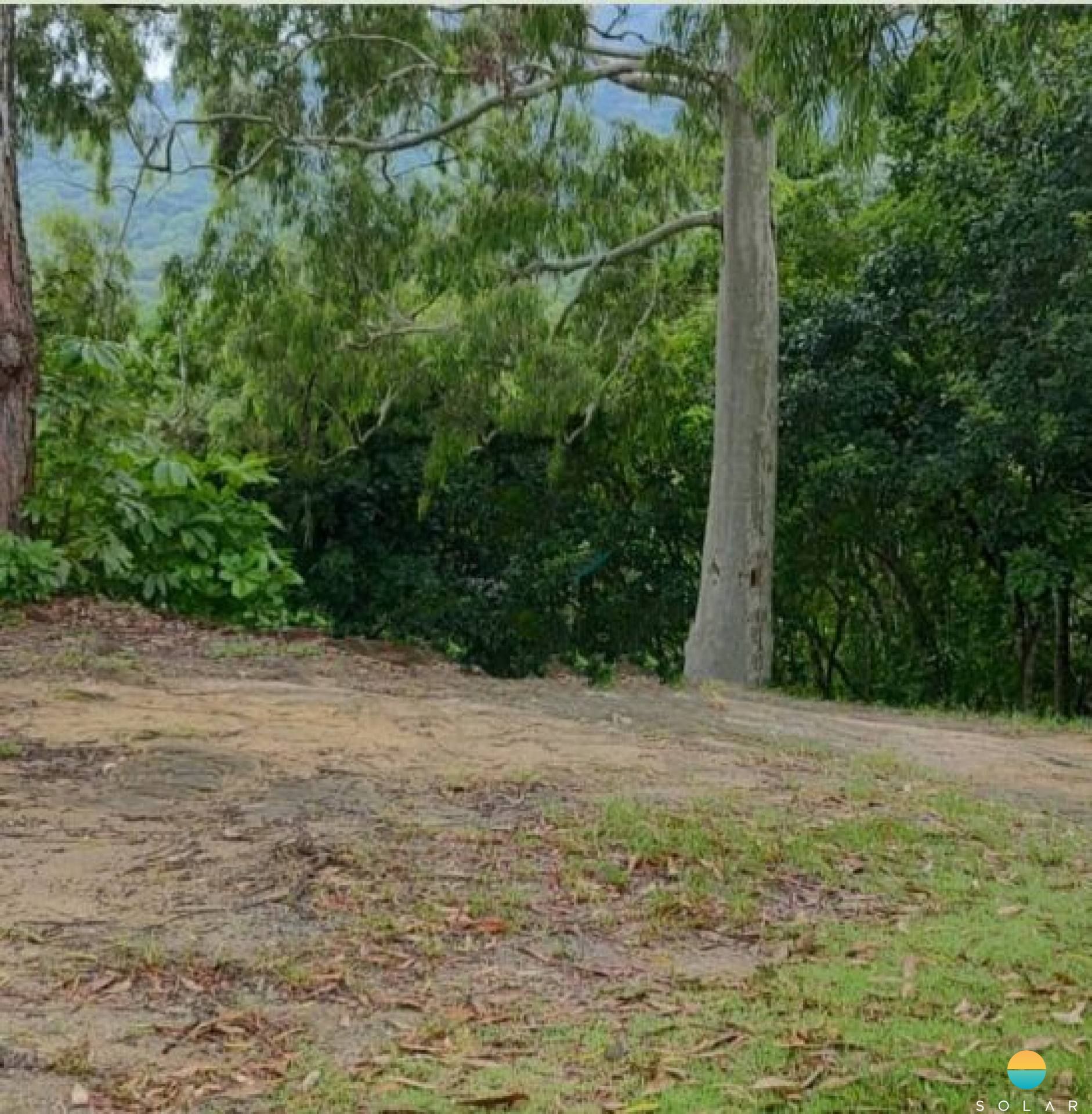 Casa com Terreno de 5076m² com vista para Baía de Armação do Itapocorói. Ref. 126