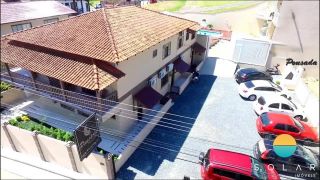 Pousada em frente ao Parque Beto Carrero World, com 14 suítes em plena operação na Praia de Armação em Penha/SC. Ref. 139