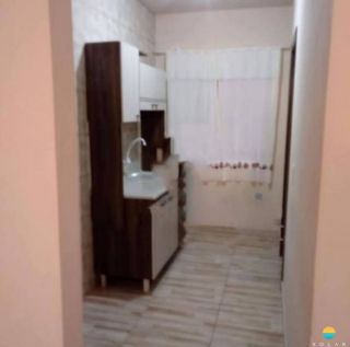 Prédio com 4 apartamentos de 2 dormitórios, aprox. 300m da Praia no Centro de Penha/SC. Ref. 148