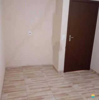 Prédio com 4 apartamentos de 2 dormitórios, aprox. 300m da Praia no Centro de Penha/SC. Ref. 148
