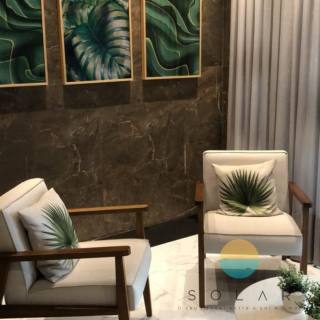 Lindo apartamento frente mar em Armação, com 02 dormitórios e 02 vagas de garagem. Ref. 157