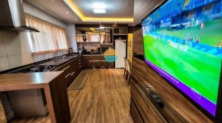 Apartamento de 170m² com 04 dormitórios, sendo 01 suíte aprox. 700m da praia no Centro de Penha-SC. Ref. 176