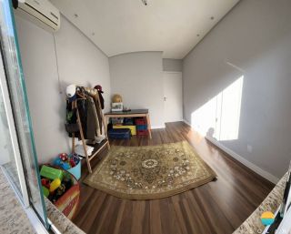 Lindo sobrado com 03 dormitórios aprox. 600m da praia e 350m do Parque Beto Carrero em Penha/SC. Ref. 196