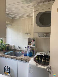 Apartamento à venda com 3 quartos sendo 1 suíte, aprox. 170m da Praia do Quilombo. Ref. 205