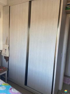 Apartamento à venda com 3 quartos sendo 1 suíte, aprox. 170m da Praia do Quilombo. Ref. 205