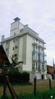 Apartamento à venda com 3 quartos sendo 1 suíte, aprox. 170m da Praia do Quilombo. Ref. 205