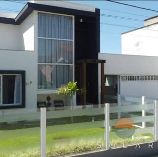 Sobrado Alto Padrão aprox. 60m da Praia Grande! Ref. 206