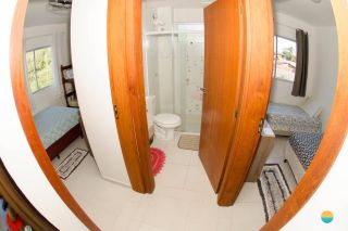 Apartamento mobiliado fica 500m do Beto Carrero World e aprox. 500m da praia. Ref. 222