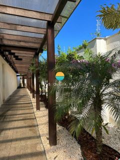 Apartamento de FRENTE PARA O MAR, 4 dormitórios e 2 garagens. Aprox. 50m da Praia de Armação em Penha/SC. Ref. 234