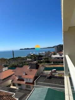 Apartamento de FRENTE PARA O MAR, 4 dormitórios e 2 garagens. Aprox. 50m da Praia de Armação em Penha/SC. Ref. 234