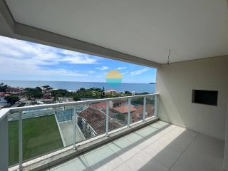 Apartamento de FRENTE PARA O MAR, 4 dormitórios e 2 garagens. Aprox. 50m da Praia de Armação em Penha/SC. Ref. 234