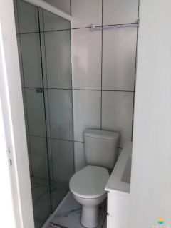 Sobrado aprox. 400m da praia com espaço para festas e piscina. Ref. 258