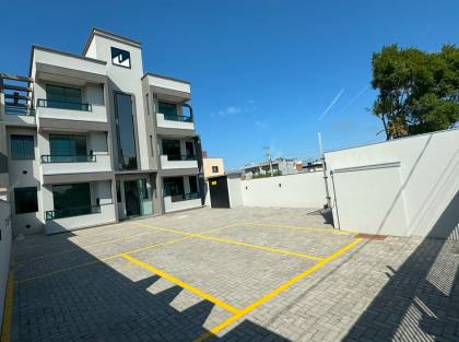 Encantador apartamento de 96m² a aprox. 800m da Praia de Balneário de Piçarras. Ref. 267