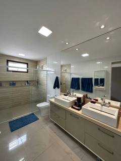 Casa à venda com 3 quartos, sendo 2 suítes no bairro Itararé em Campina Grande